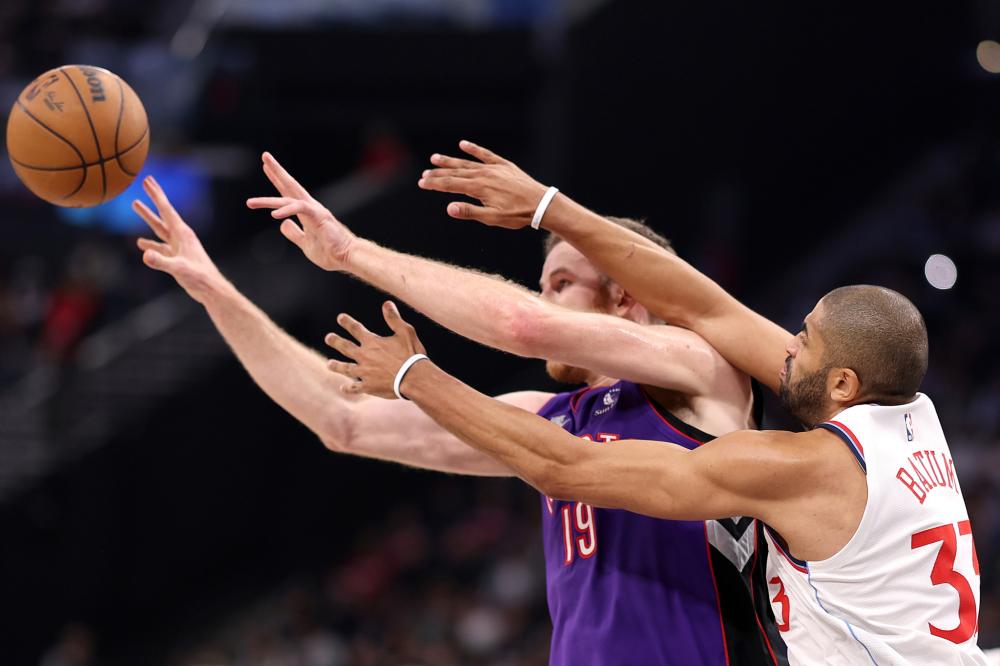 他敏锐嗅到 他敏锐嗅到